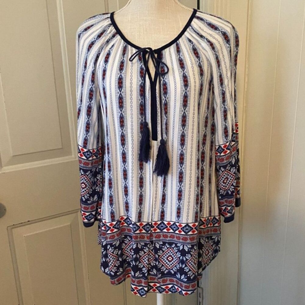 Wrangler White with Blue and Red Aztec Print Top Size M